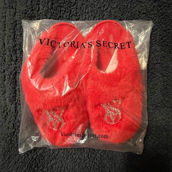 VICTORIA'S SECRET Luxe Plush Closed-Toe Slippers SZ S -Red NEW - Picture 12 of 12